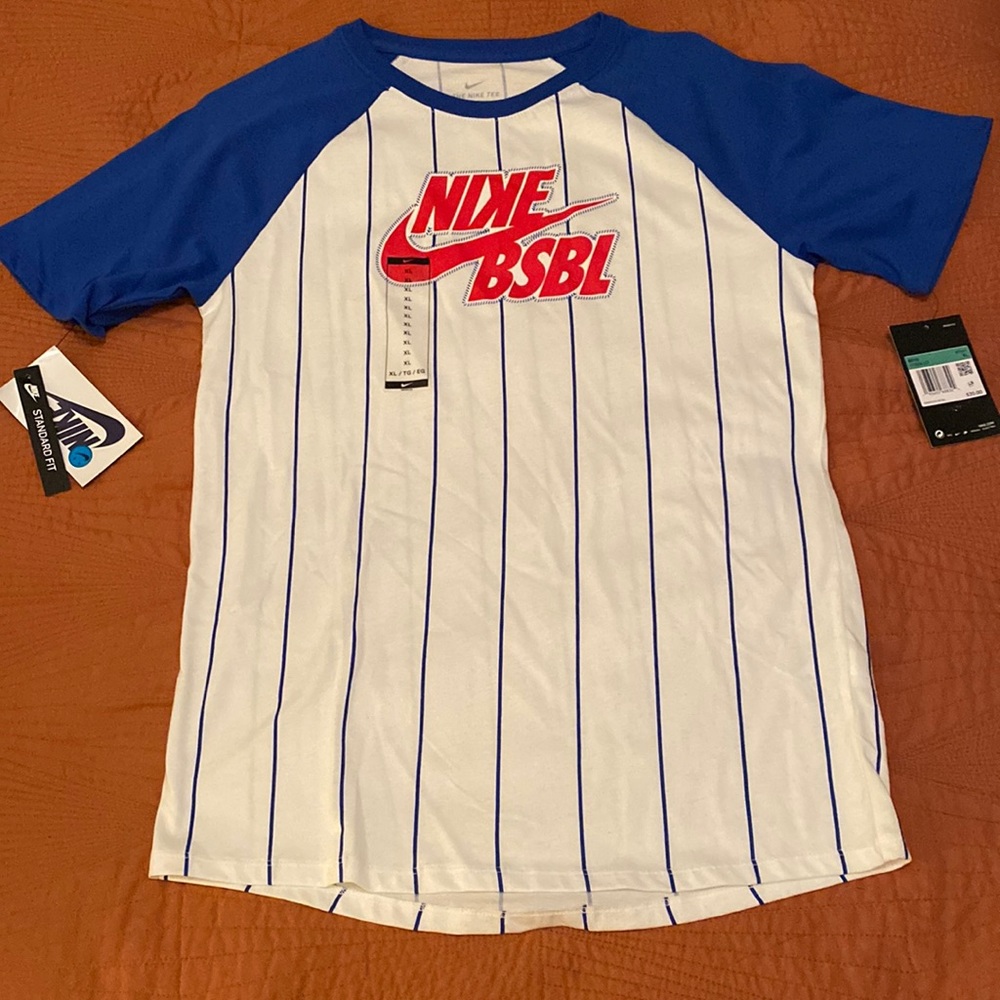 ❇️ NWT Nike Baseball Shirt